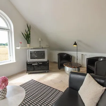 Kundry - 800m From The Sea By Interhome Tranekær